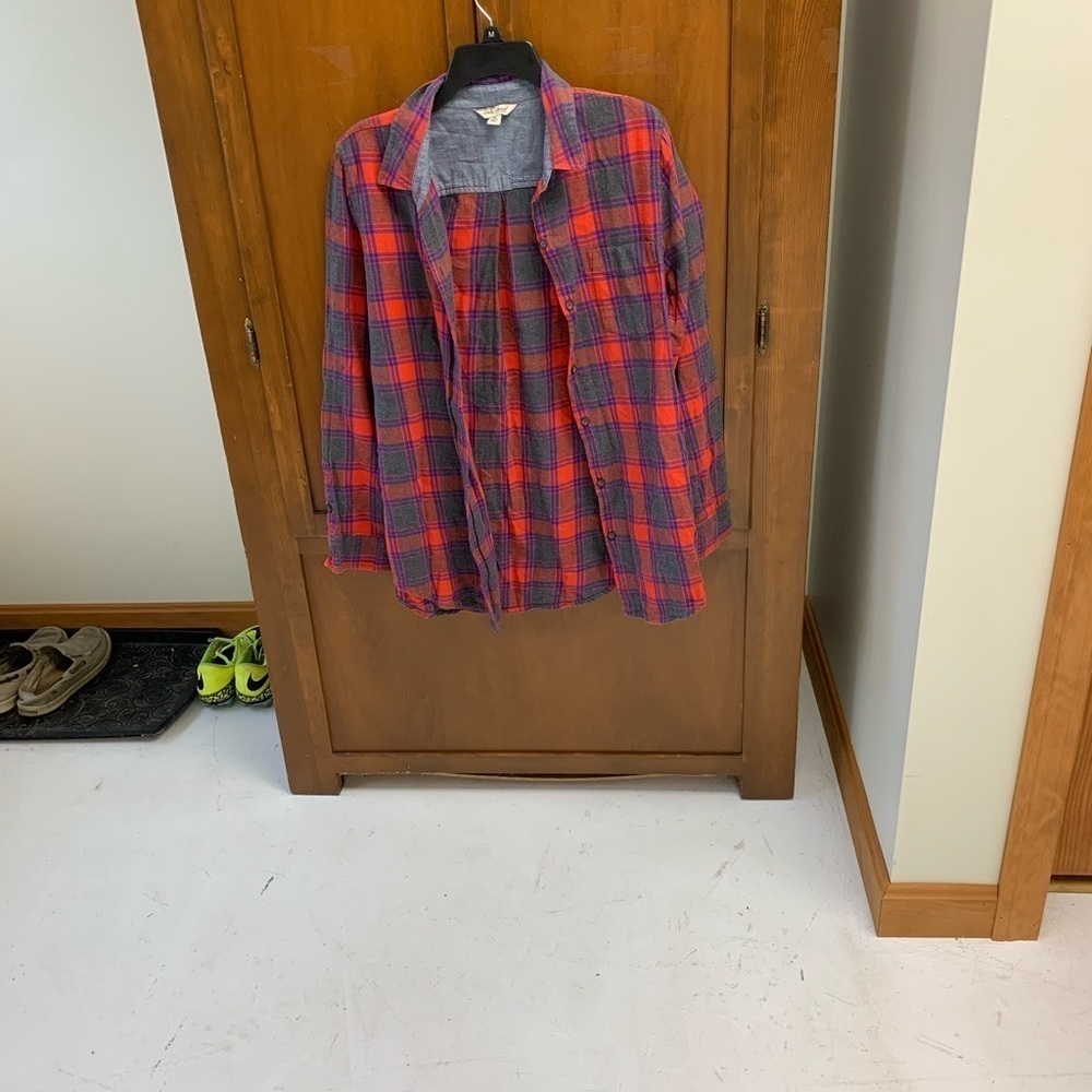 Lucky brand oversized plaid button down shirt medium 21 in pit pit length 27 in